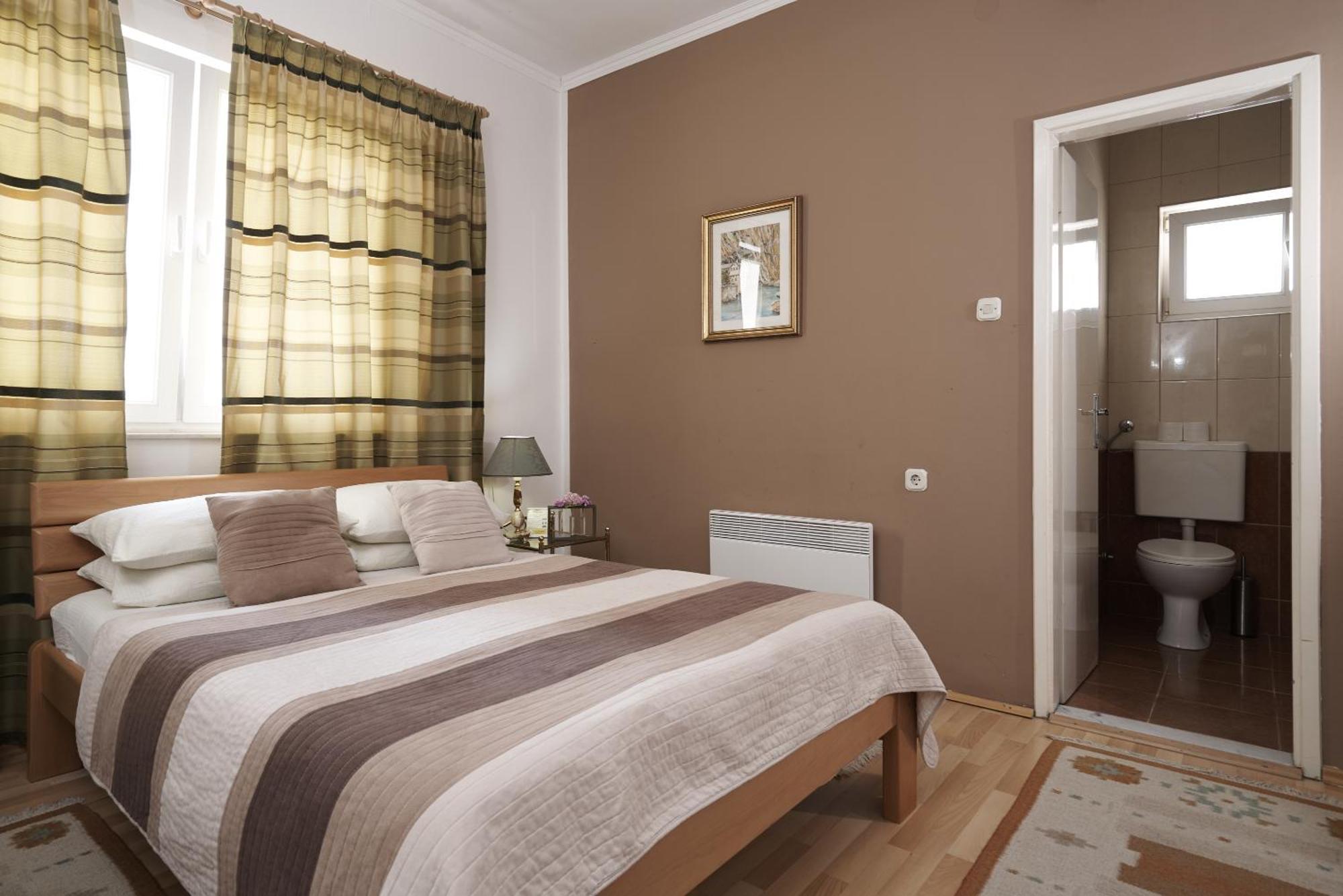 Pansion Rose Hotel Мостар Екстериор снимка