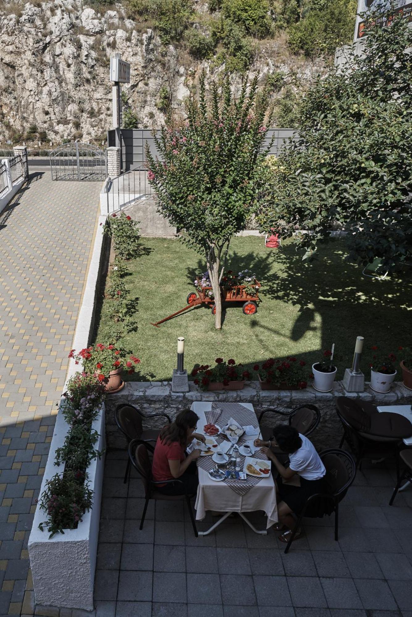 Pansion Rose Hotel Мостар Екстериор снимка