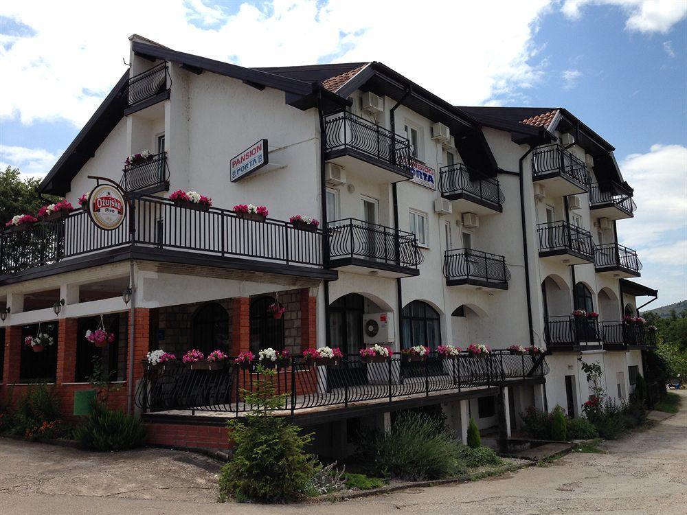 Pansion Rose Hotel Мостар Екстериор снимка