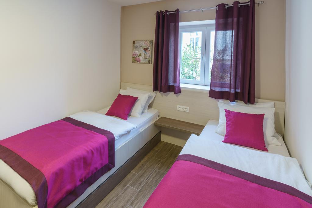 Pansion Rose Hotel Мостар Екстериор снимка
