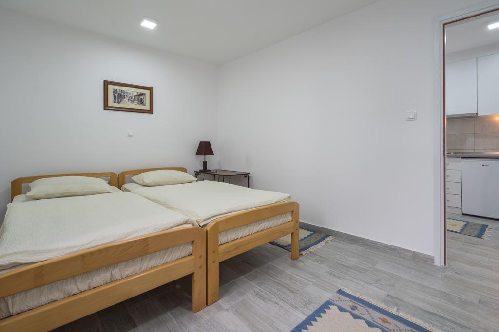 Pansion Rose Hotel Мостар Екстериор снимка