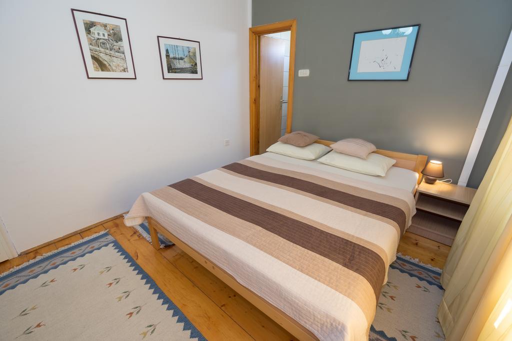 Pansion Rose Hotel Мостар Екстериор снимка