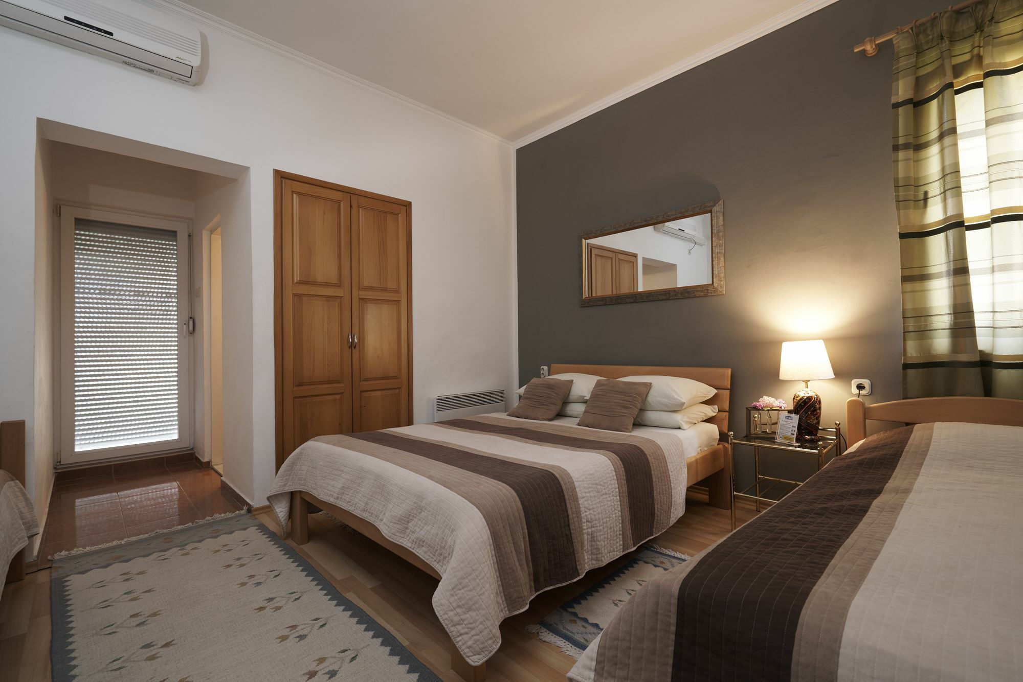 Pansion Rose Hotel Мостар Екстериор снимка